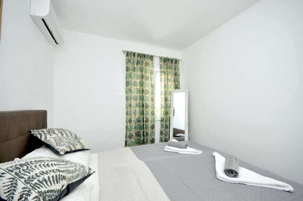 Villa Carolina Trogir Exterior foto